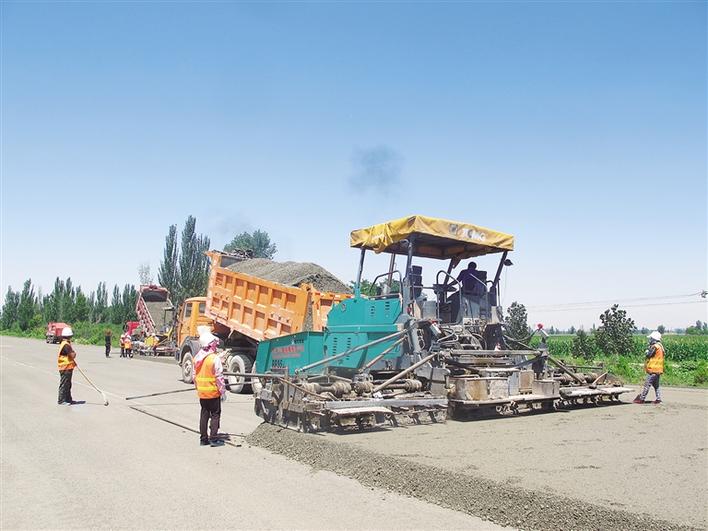 滨河北路提升改造工程有序推进