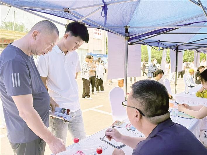 “就”在中卫“职”引未来高校毕业生招聘会举办