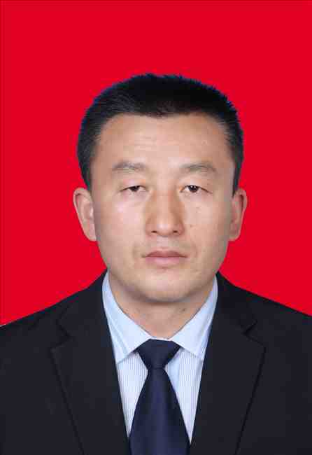 陶鸿波2寸.jpg